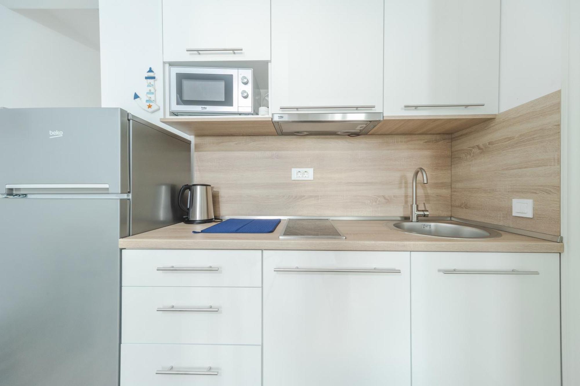 La Barca Apartments เบชิชิ ภายนอก รูปภาพ