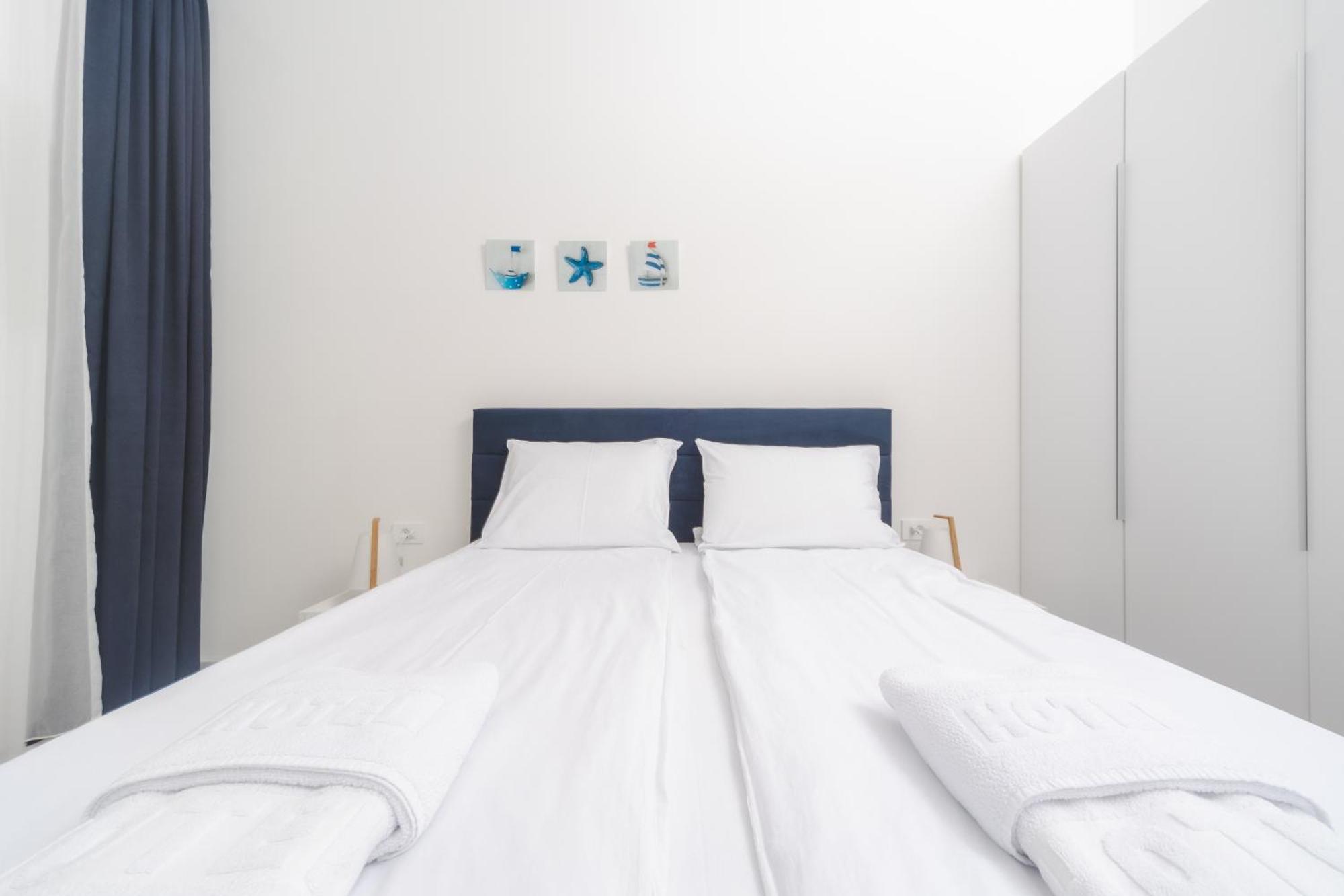 La Barca Apartments เบชิชิ ภายนอก รูปภาพ